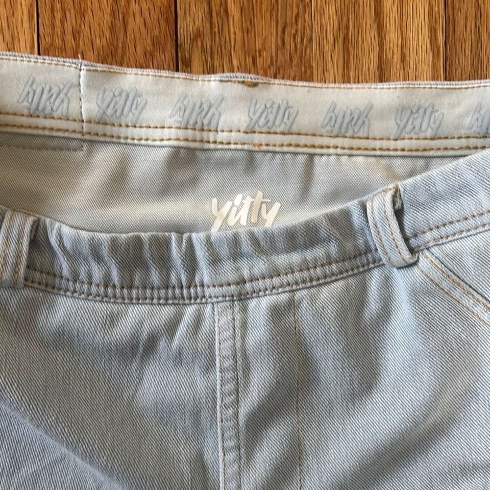 YITTY Stretch Jeans Women’s Sz Medium Streetwear Athleisure Stonewash - Picture 2 of 10
